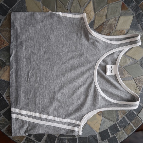 Gray Tank Top - Picture 4 of 6